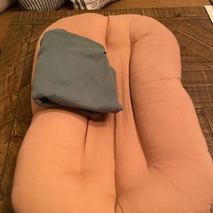 Snuggle me organic lounger with cover